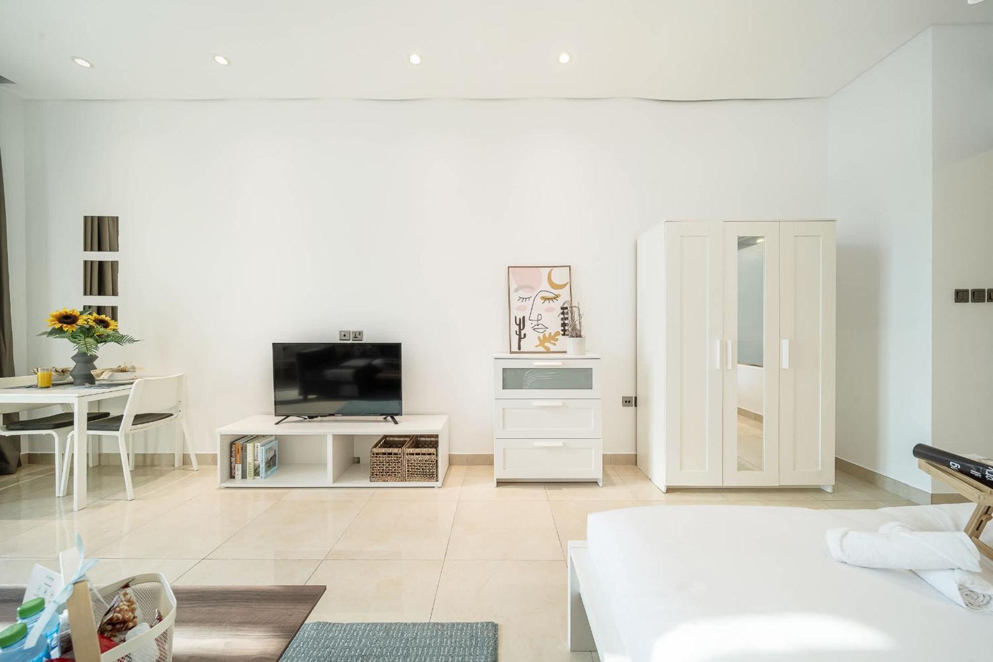 Apartment Airstay - Bright - Sea View - Palm Jumeirah - Monthly Offer Available Dubai